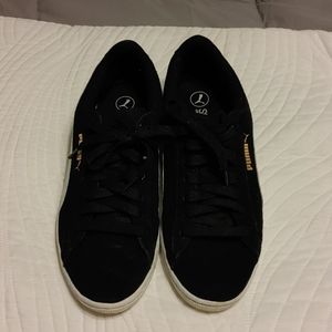 Women's Puma Sneakers